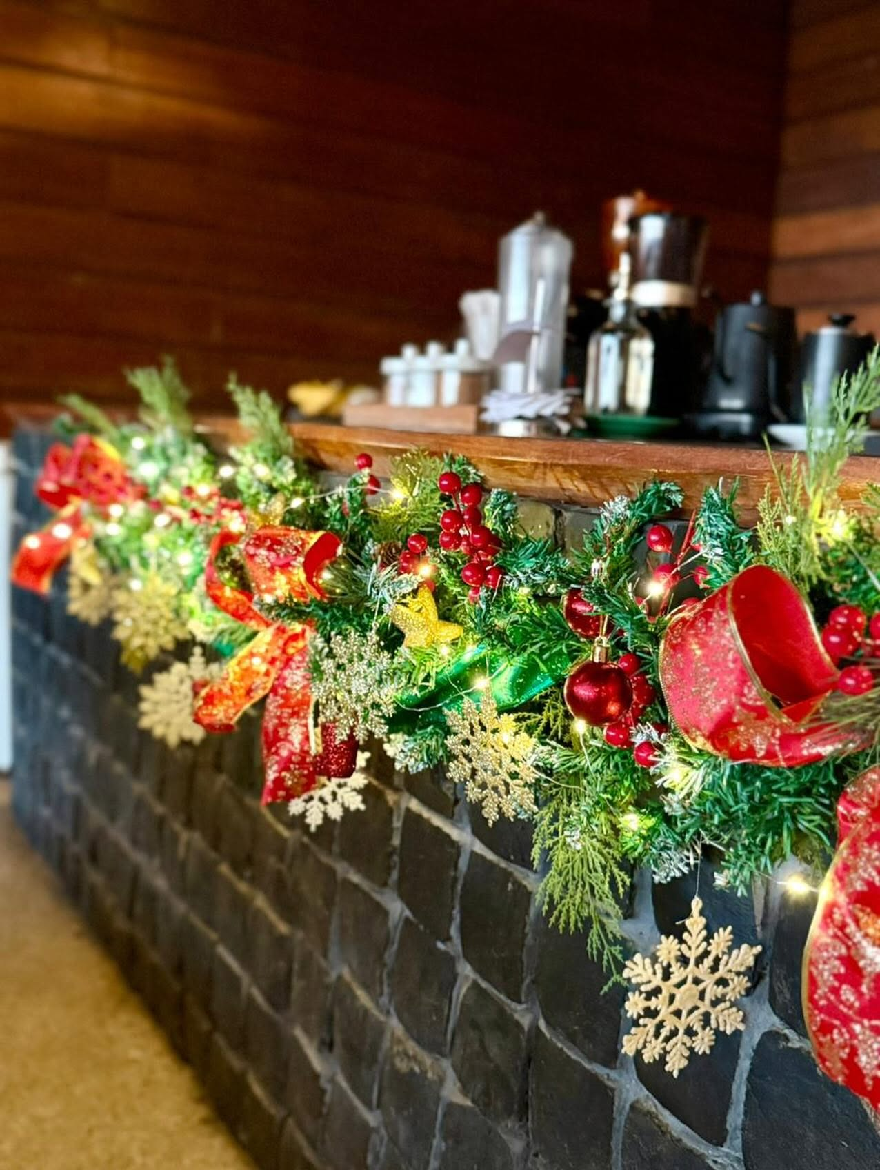 Kabsat La Union bar decorated for Christmas